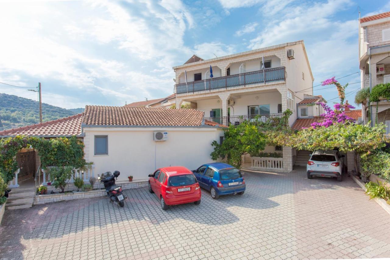 Apartments And Rooms With Parking Space Marina, Trogir - 5953 Exterior foto