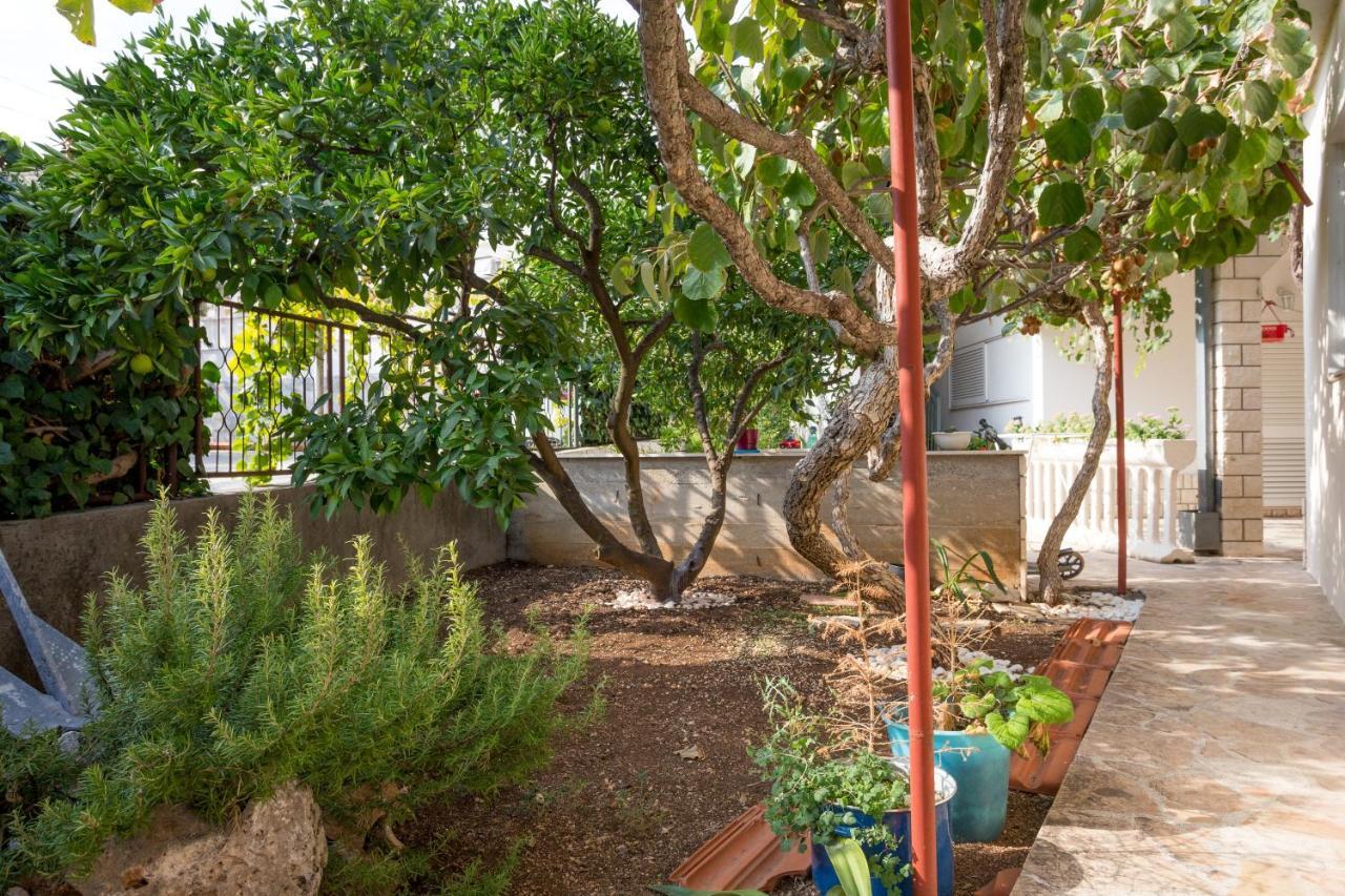 Apartments And Rooms With Parking Space Marina, Trogir - 5953 Exterior foto