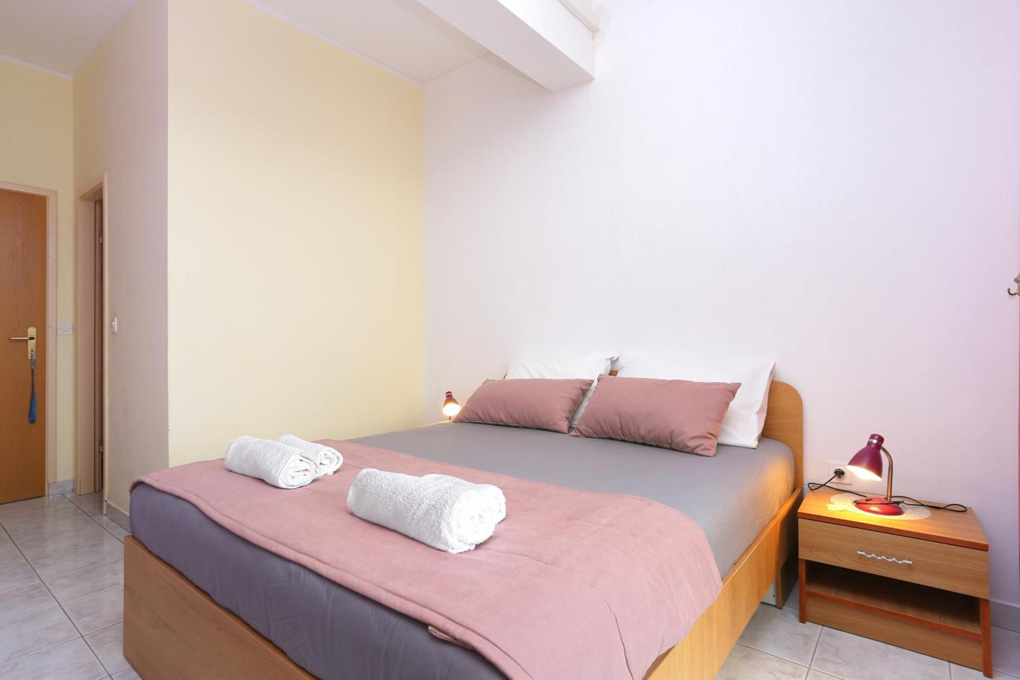 Apartments And Rooms With Parking Space Marina, Trogir - 5953 Exterior foto